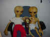 Larry Trophy aliens.jpg (39688 bytes)